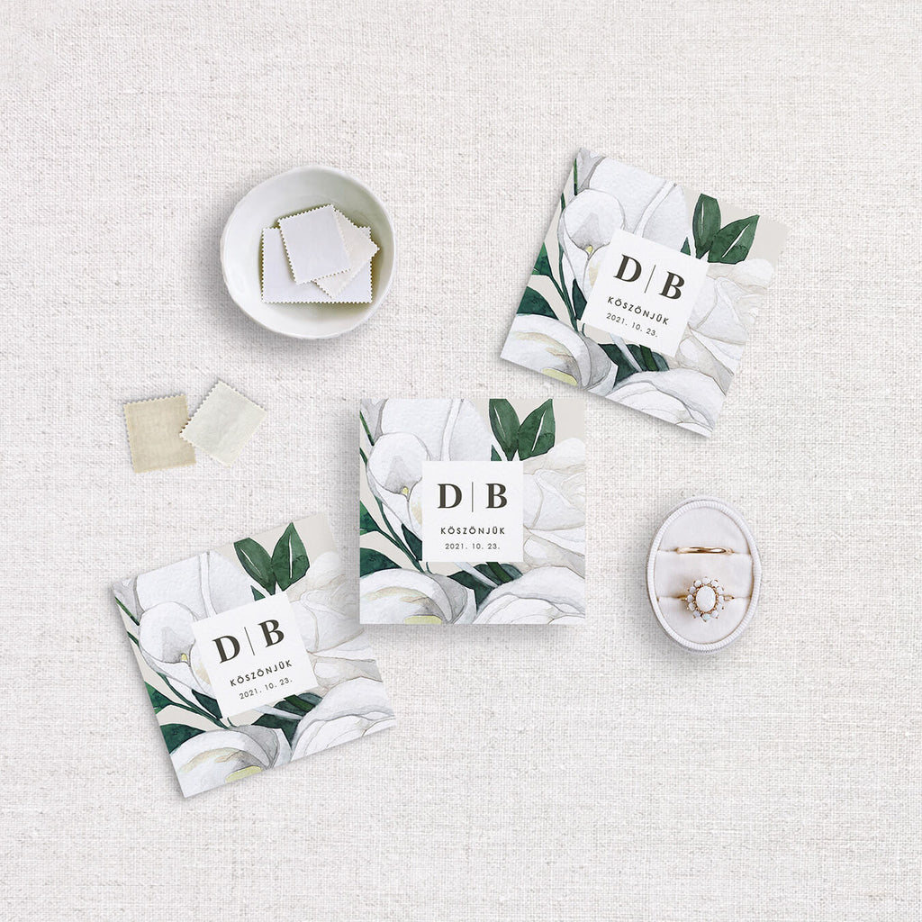 Fehér rózsás esküvői címke