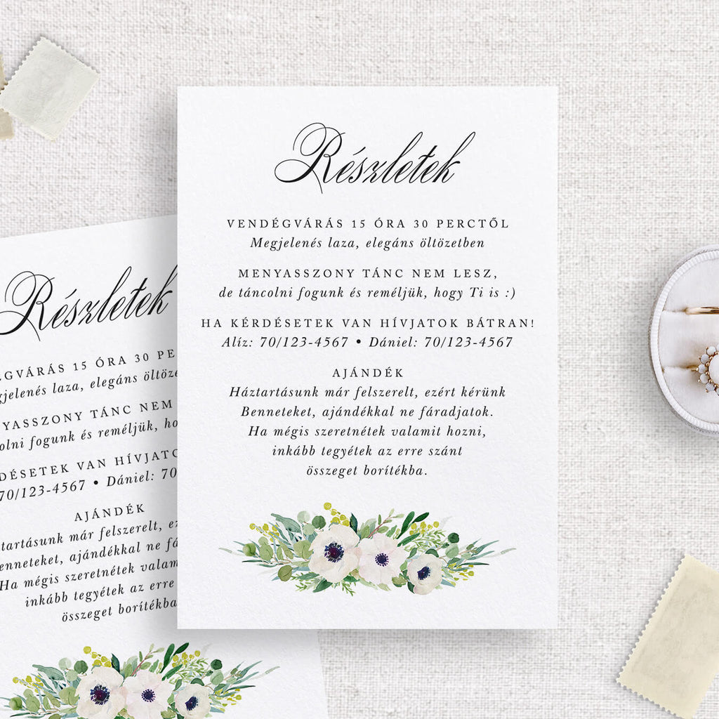 Fehér virágos esküvői információs kártya
