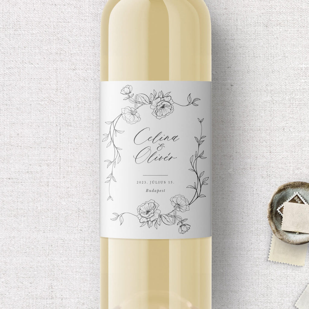 Egyszerű, rajzolt rózsás esküvői boros címke